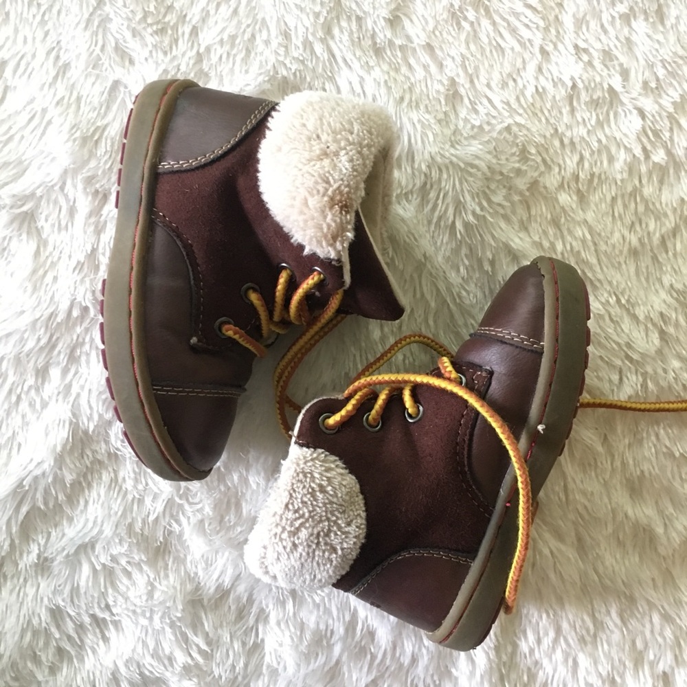 OSHKOSH faux fur winter boots